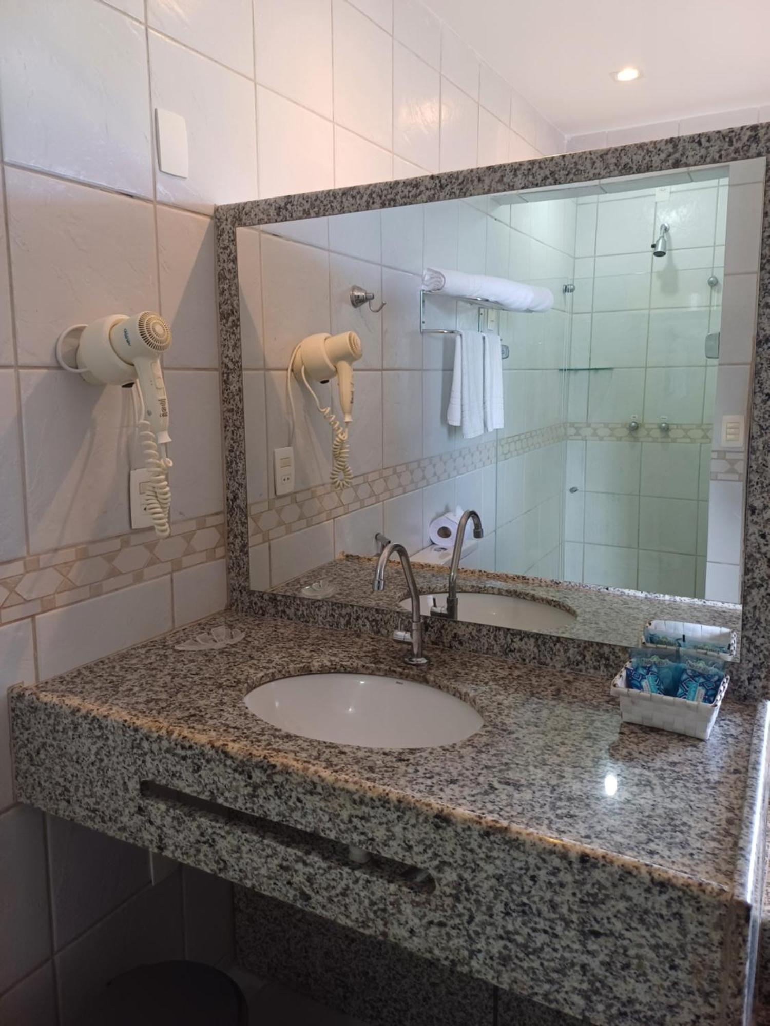 Pousada Vivenda Oriente Sao Jose da Coroa Grande Luaran gambar